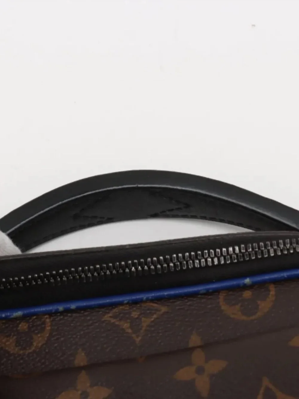 Louis Vuitton Monogram S-Lock Messenger Bag - Picture 6 of 15